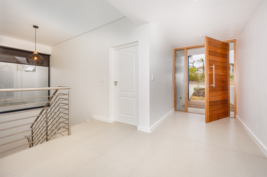 5 Bedroom Property for Sale in Mount Royal Golf Estate Western Cape